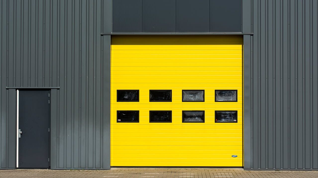 Garage Cleaning and Organization Services 1 pexels jan van der wolf 11680885 9302309 e1714169015987